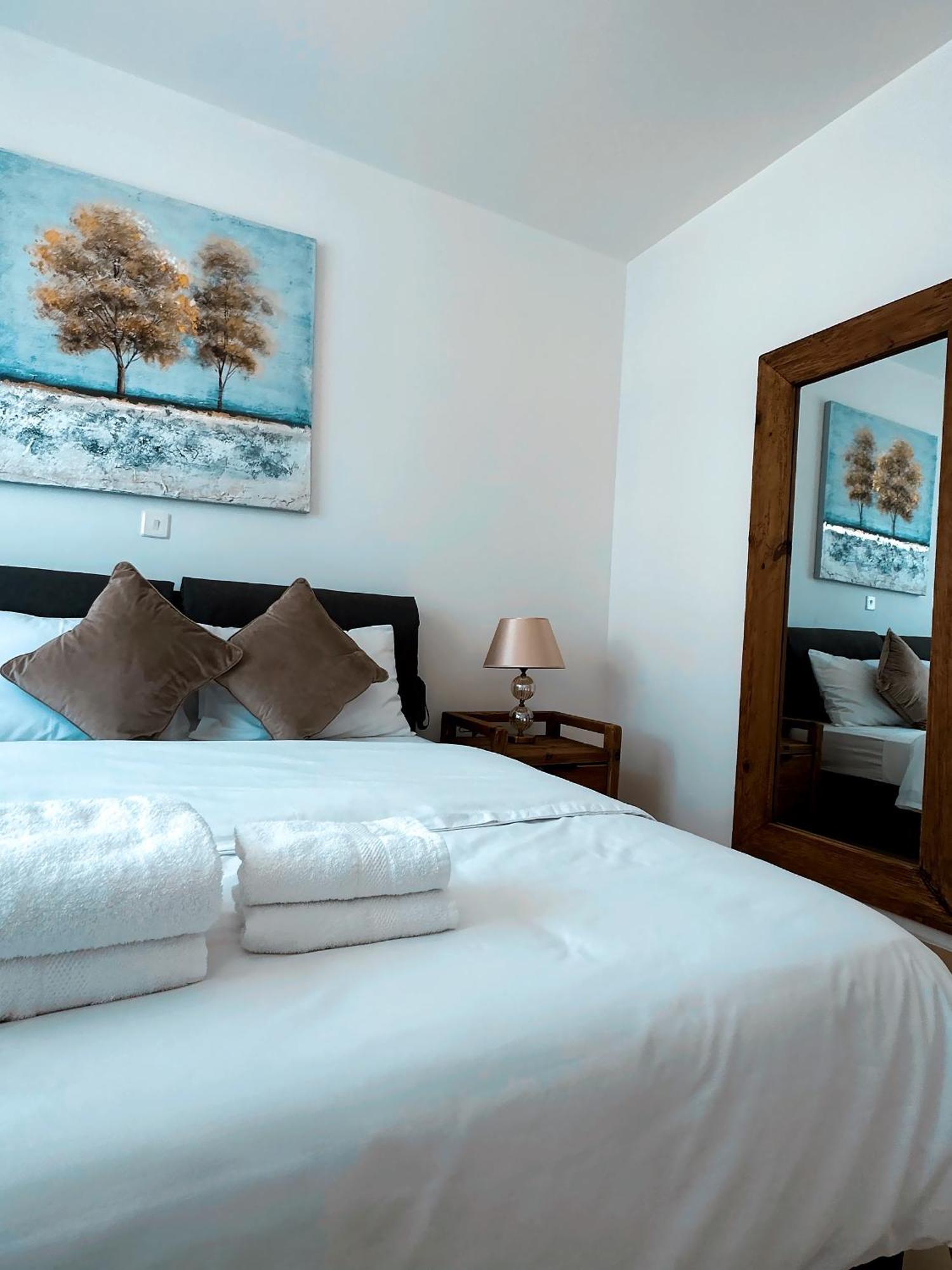 Elysia Park Ameliya 202 Apartment Paphos ภายนอก รูปภาพ