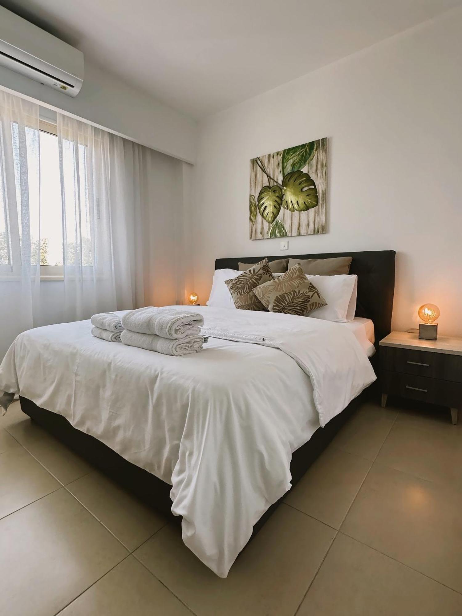 Elysia Park Ameliya 202 Apartment Paphos ภายนอก รูปภาพ