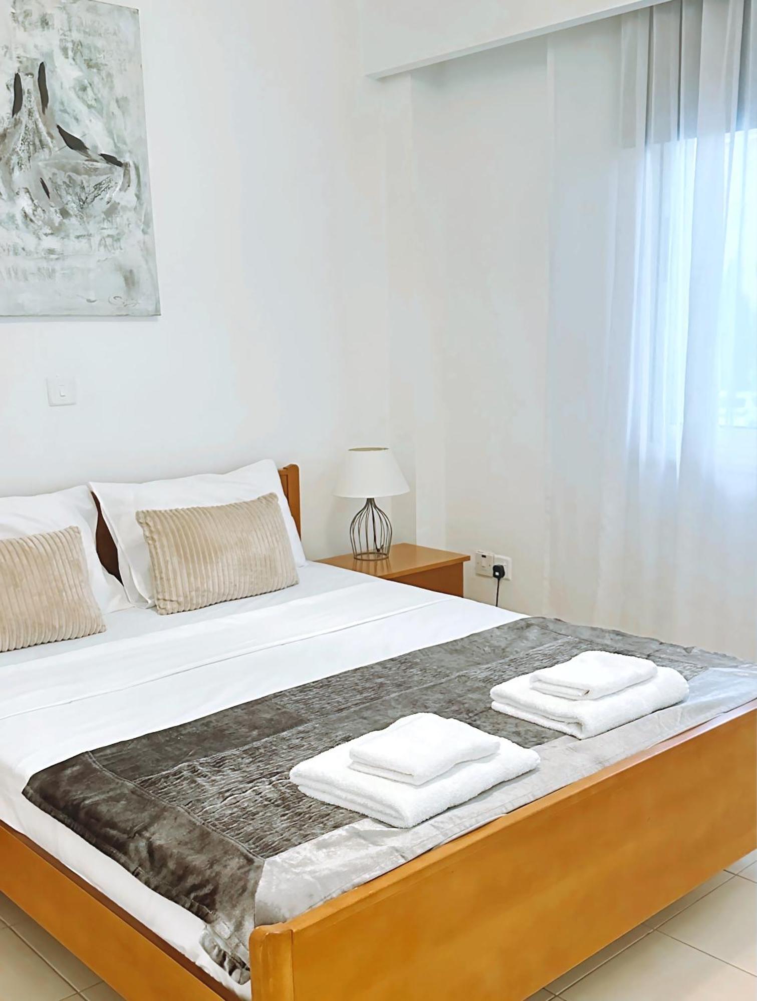 Elysia Park Ameliya 202 Apartment Paphos ภายนอก รูปภาพ
