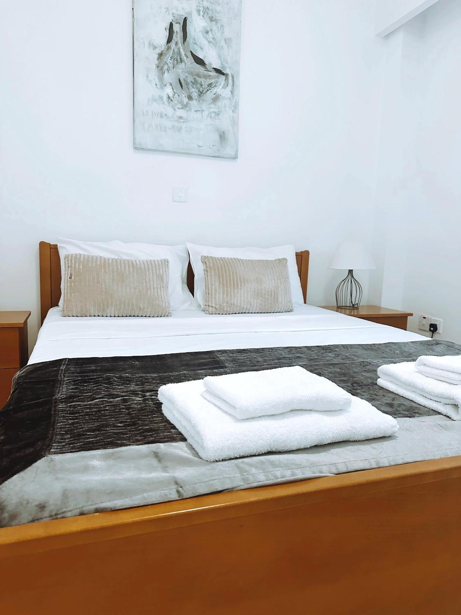 Elysia Park Ameliya 202 Apartment Paphos ภายนอก รูปภาพ